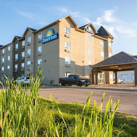 Days Inn By Wyndham Bonnyville Esterno foto