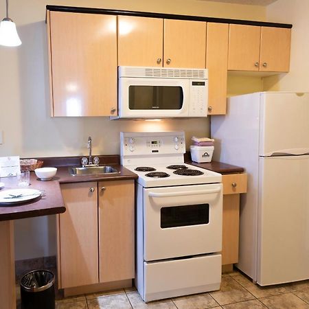 Days Inn By Wyndham Bonnyville Esterno foto