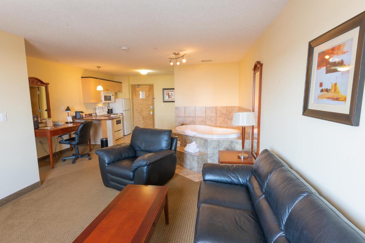 Days Inn By Wyndham Bonnyville Esterno foto