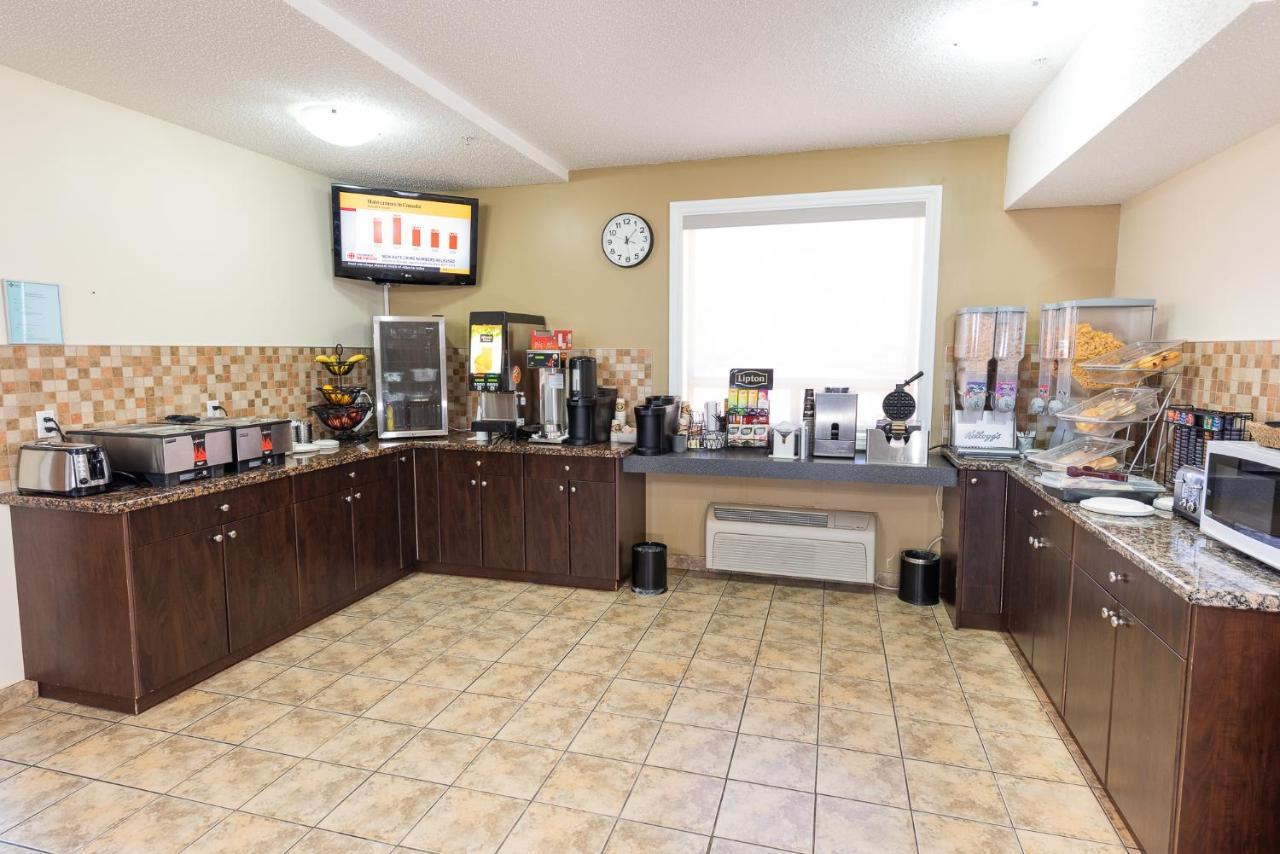 Days Inn By Wyndham Bonnyville Esterno foto