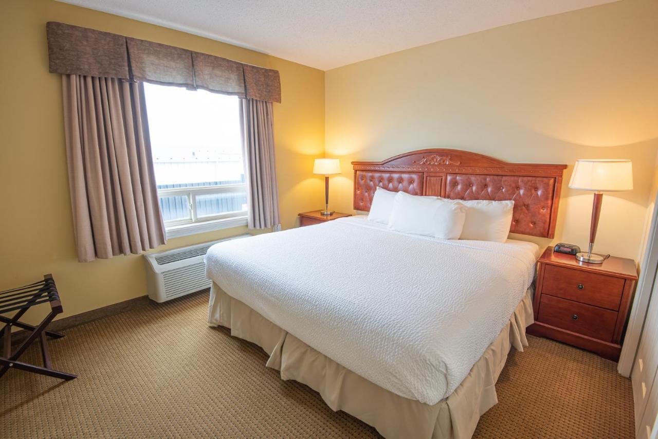 Days Inn By Wyndham Bonnyville Esterno foto
