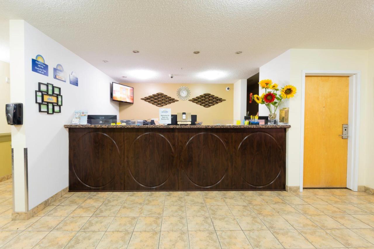 Days Inn By Wyndham Bonnyville Esterno foto